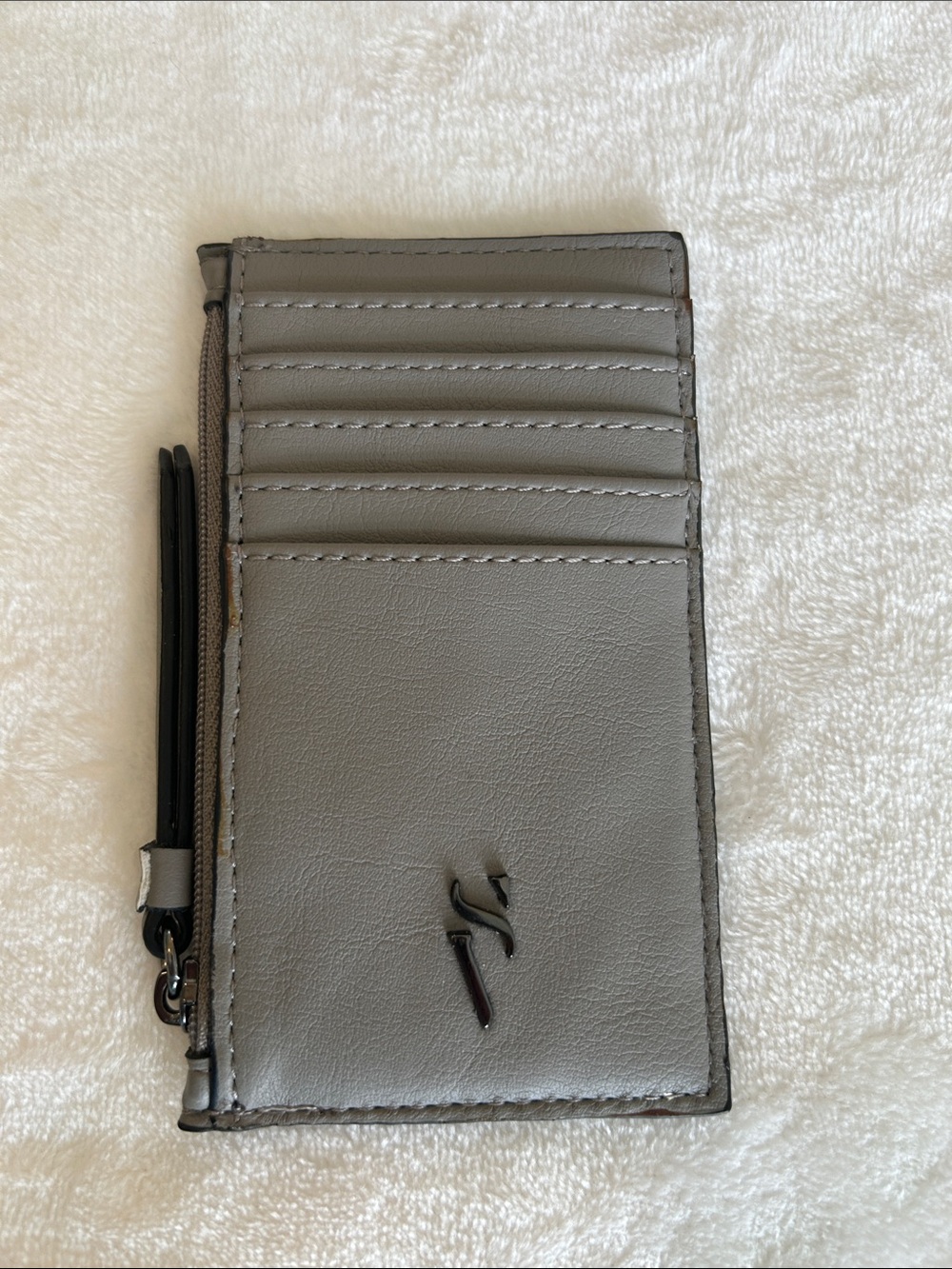 NWOT Simply Vera by Vera
Wang card holder